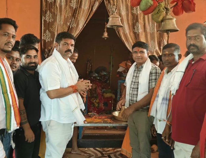 बीजापुर विधायक विक्रम मंडावी ने ग्राम भद्राकाली में माता भद्राकाली के किए दर्शन, क्षेत्र की सुख-समृद्धि के लिए मांगा आशीर्वाद