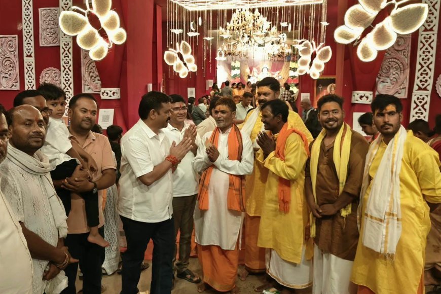 बीजापुर विधायक विक्रम मंडावी ने नवरात्रि के पावन अवसर पर विभिन्न दुर्गा पंडालों में की पूजा-अर्चना, क्षेत्र की सुख-समृद्धि की कामना की